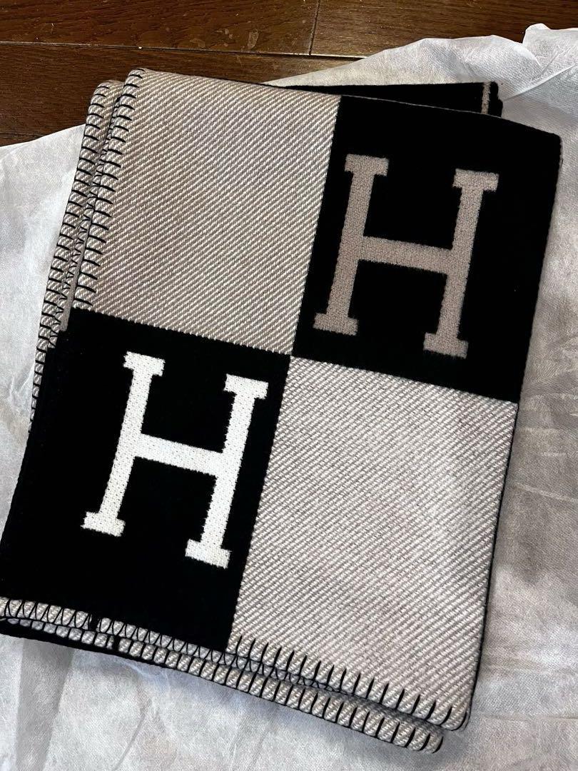 HERMES エルメス　ブランケット　アヴァロン 極上の肌触り♪》 エルメス ブランケット アヴァロン プレード