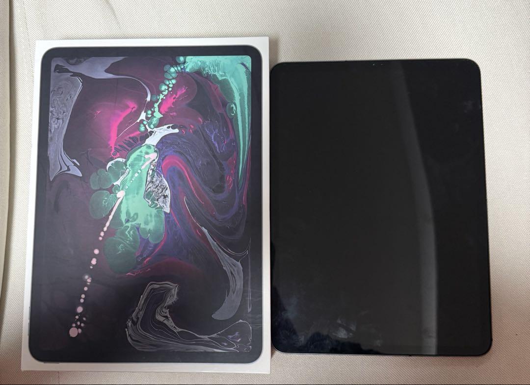 iPad Pro スペースグレー 本体256GB WiFi＋Cellular（Apple iPad
