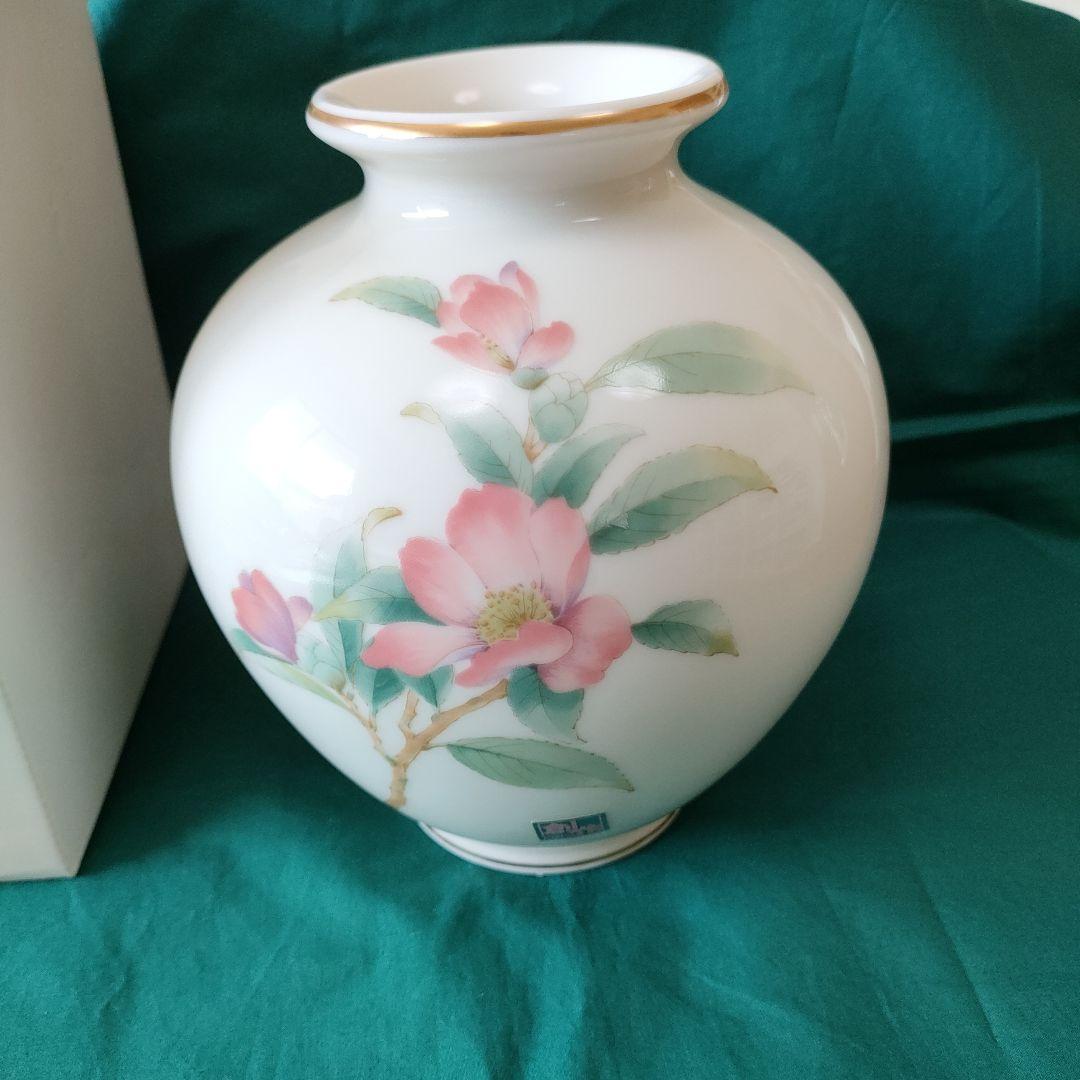 陶器の花瓶 2人の女性と帆船の絵 陶器の花瓶 2人の女性と帆船の絵