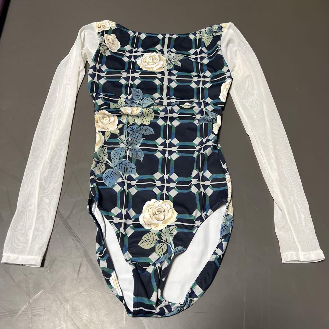 美品Stina スティナレオタード　レディースMサイズ　リボン長袖ラベンダー花柄 美品】stina 長袖レオタード Mサイズ