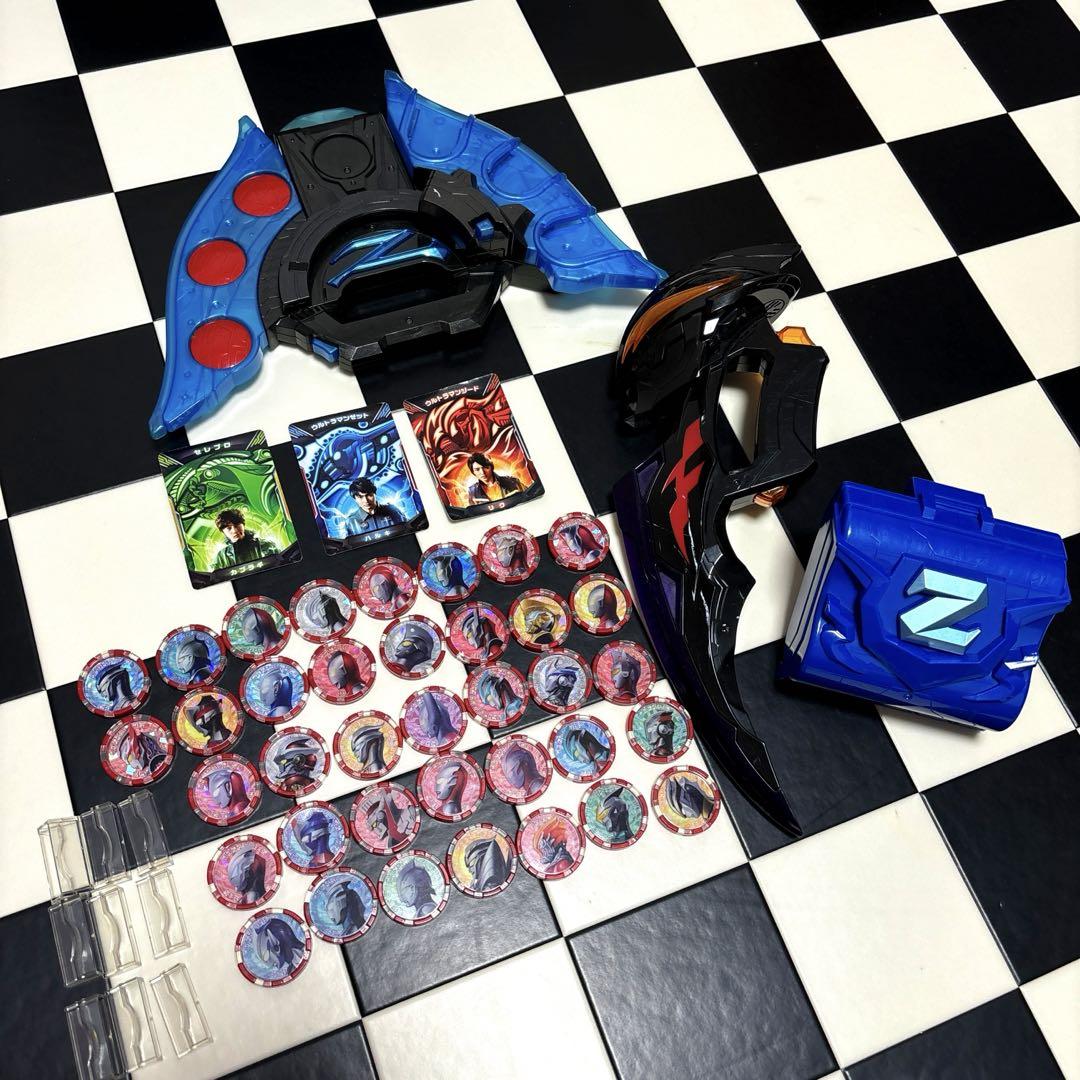 ウルトラマンＺ　DXウルトラゼットライザー　ベリアロク　セット Amazon.co.jp: ゼットライザー メモリアル ダークゼットライザー