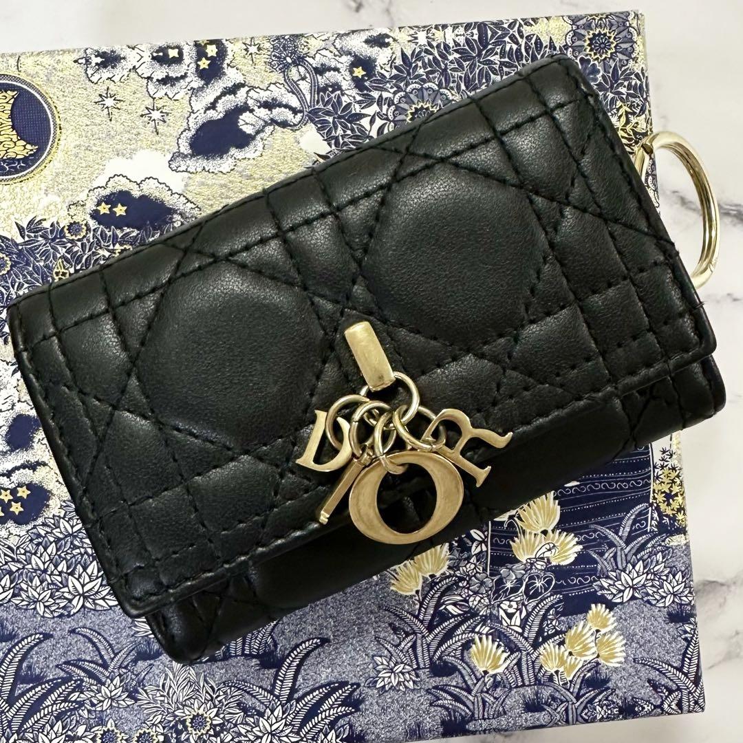 現行モデル✨DIOR　Miss Dior キーケース　カナージュ　チャーム　黒 現行モデル✨DIOR Miss Dior キーケース カナージュ チャーム 黒