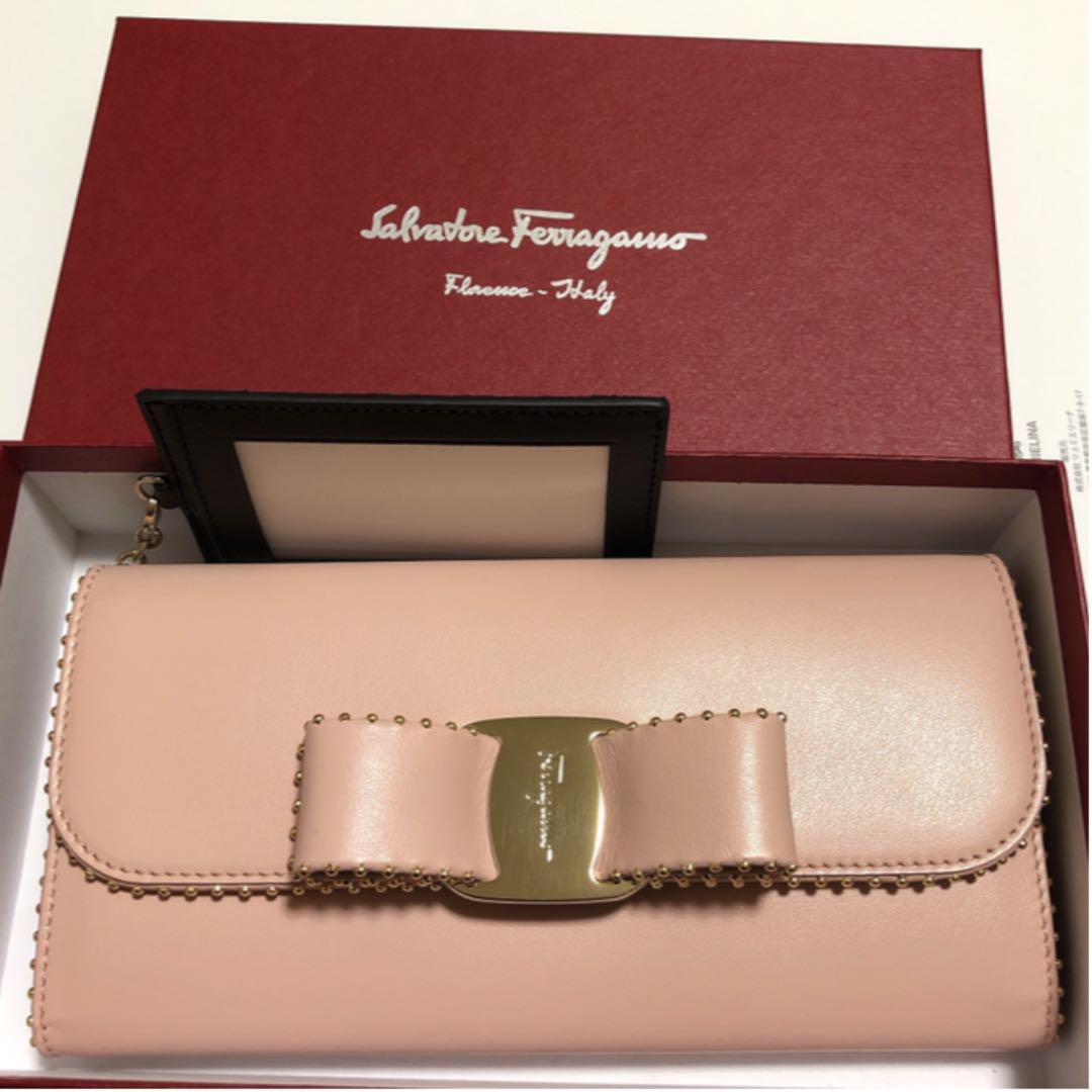 ☆新品・未使用☆Salvatore Ferragamoヴァラ・リボン長財布