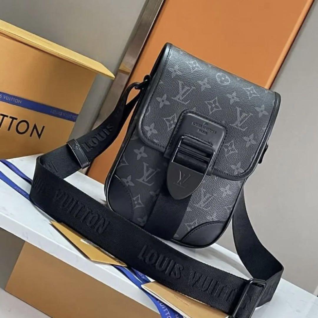 Louis Vuitton メンズ ショルダーバッグ（ルイ・ヴィトン新作