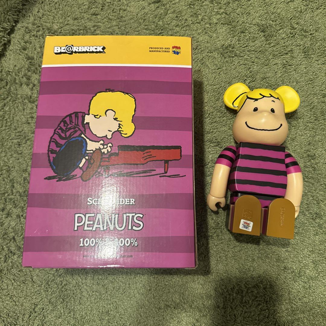 ベアブリック ルーシー 400% PEANUTS スヌーピー