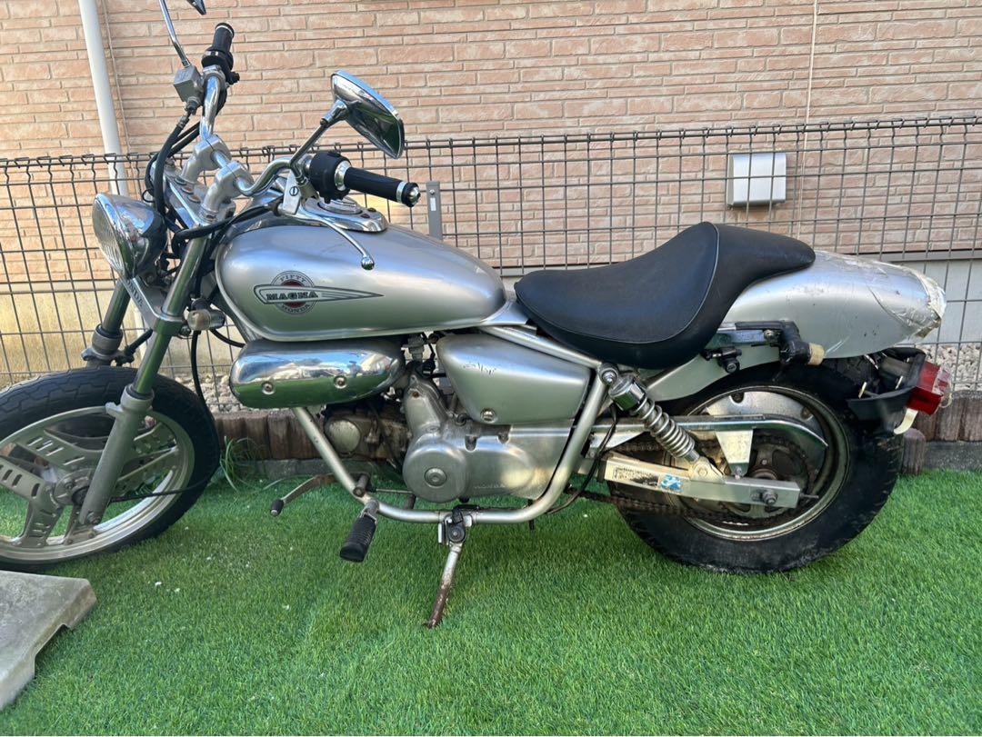 マグナ50 値下げあり （ホンダ マグナ50 のカタログ情報