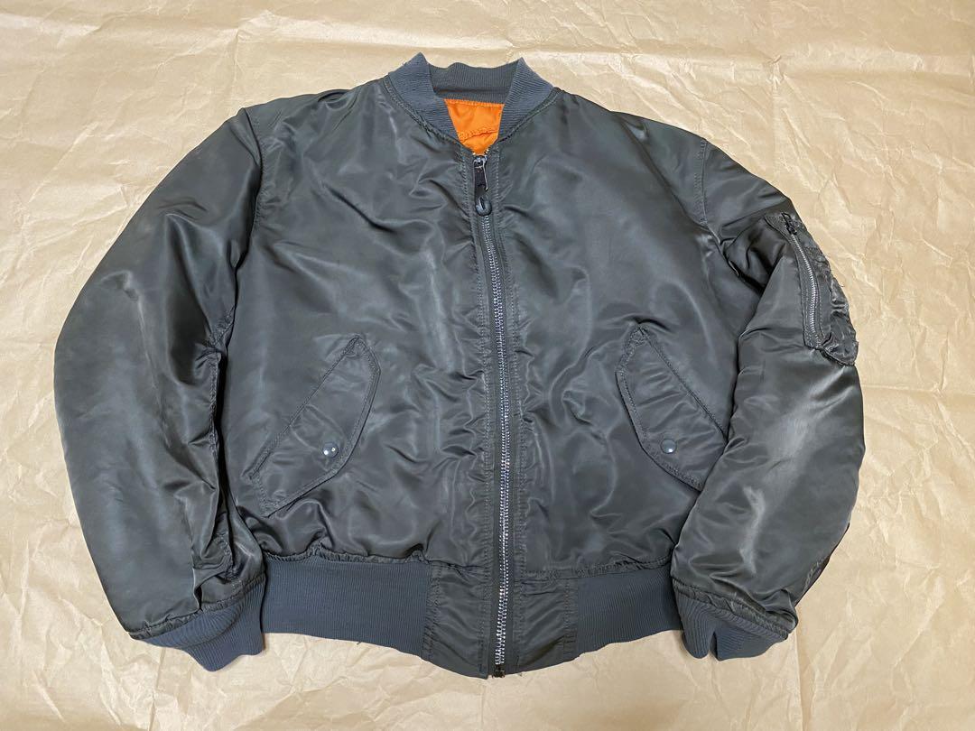 ☆【希少】ALPHA INDUSTRIES MA-1 フライトジャケット 刺繍☆ 希少USA製ALPHA☆MA-1バックロゴ刺繍フライトジャケットMセージ