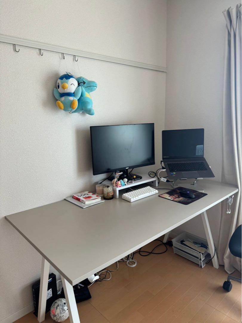 IKEA ブルサリ　ＰＣデスク　学習机 IKEA ブルサリ PCデスク 学習机 1人用 ホワイト - メルカリ
