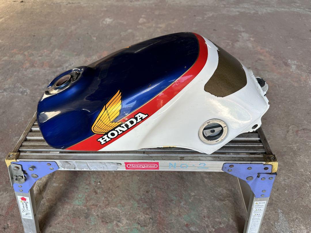 CBR400F 純正タンク Yahoo!オークション - cbr400f ガソリンタンク 純正オリジナルカラー