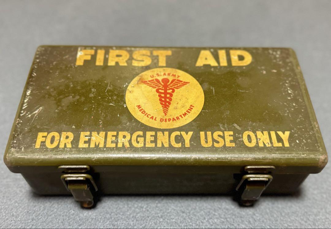 (4301)US・60sアルミファーストエイドキットボックス米軍実物放出品レア 4301)US・60sアルミファーストエイドキットボックス米軍実物放