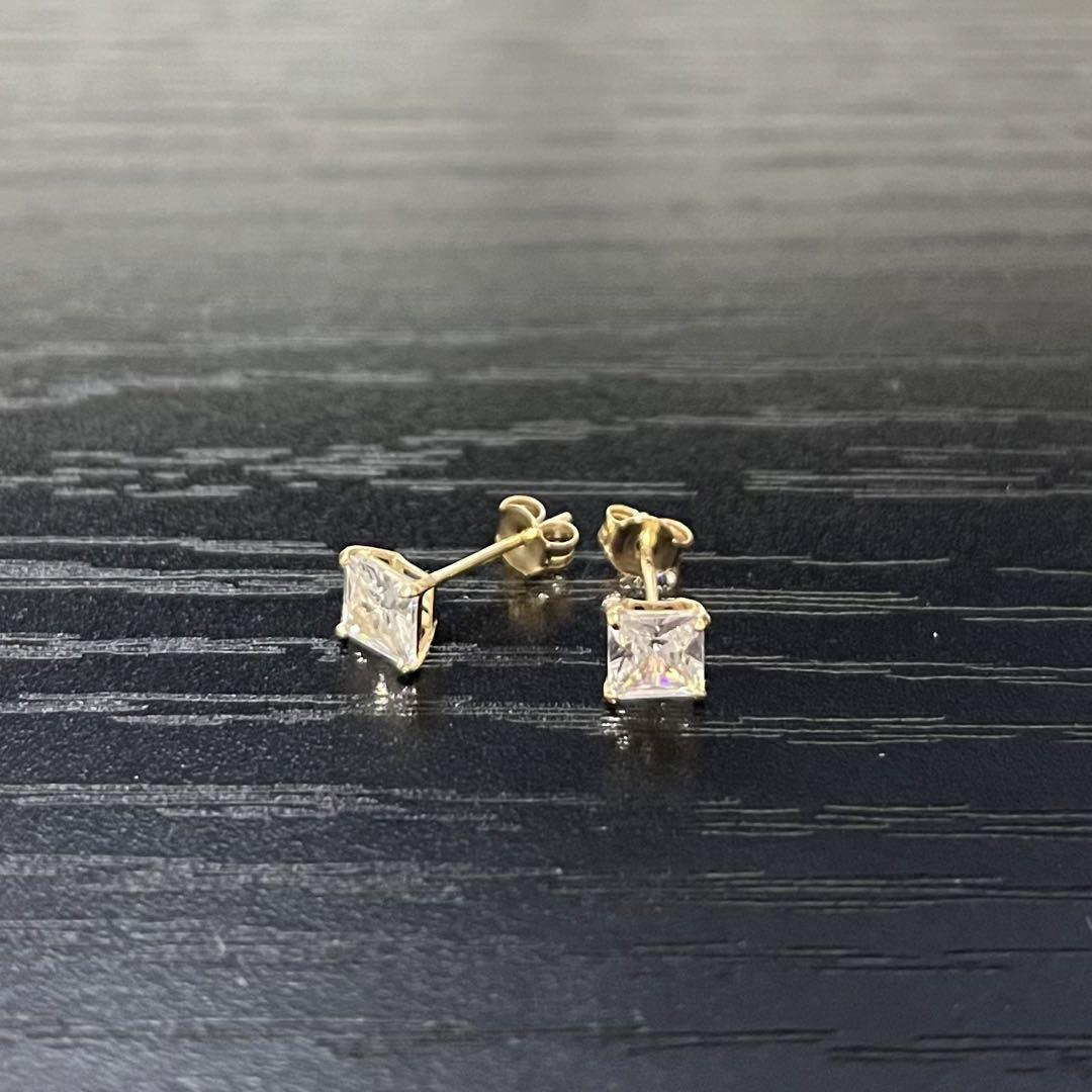 AVALANCHE(アバランチ) 代わっ 14Kイエローゴールド ピアス 四角 4mm