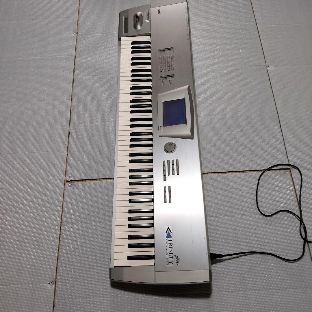 KORG TRINITY Pro シンセサイザー　ハードケース付属 KORG TRINITY Pro シンセサイザー ハードケース付属（KORG