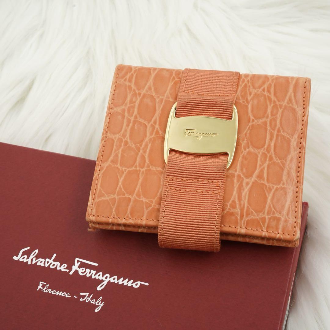 極美品　Salvatore Ferragamo 折り財布　ヴァラリボン　オレンジ 極美品 Salvatore Ferragamo 折り財布 ヴァラリボン オレンジ