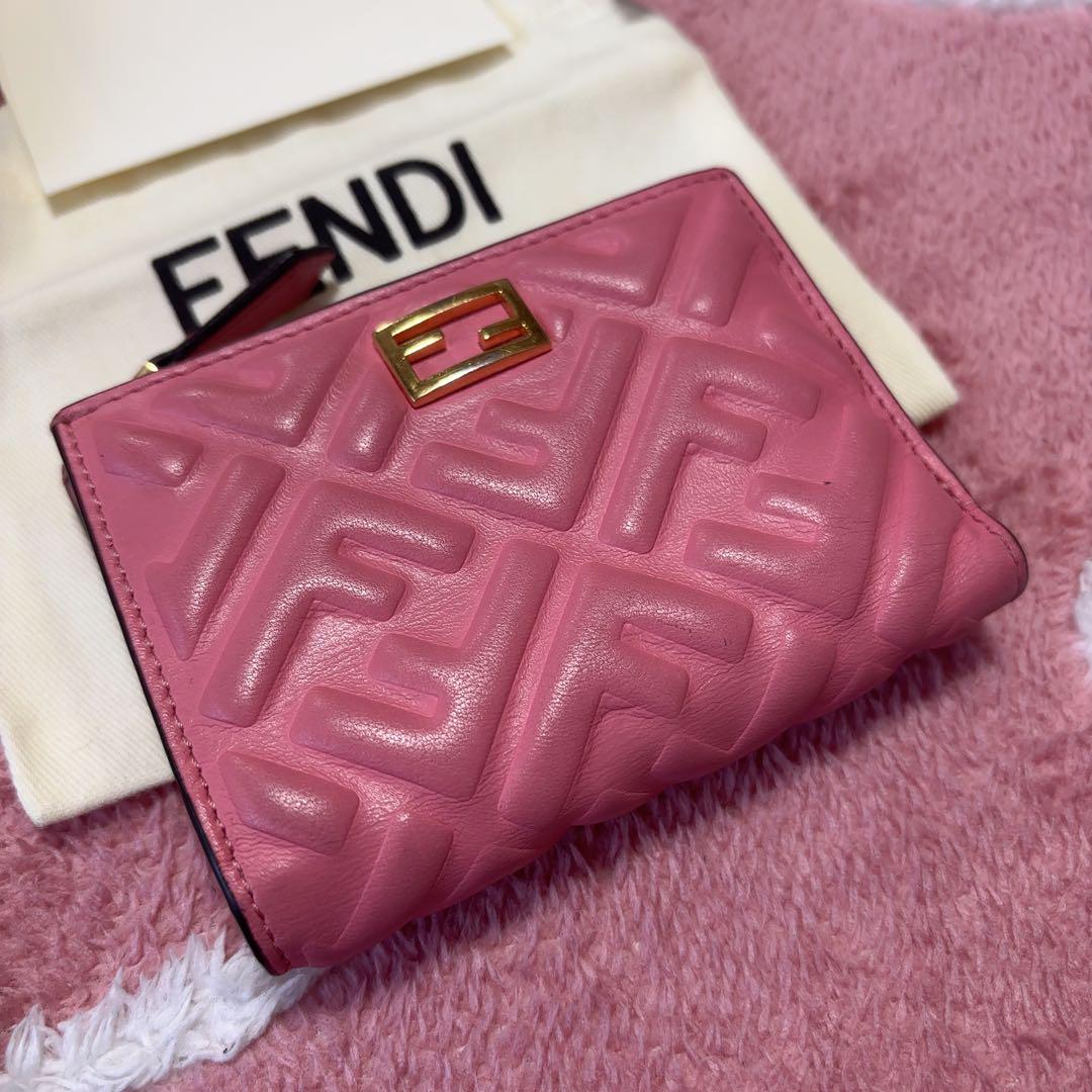 FENDI 二つ折り財布 ピンク レザー FENDI ピンク レザー 二つ折り財布（ピンク系 FENDI(フェンディ