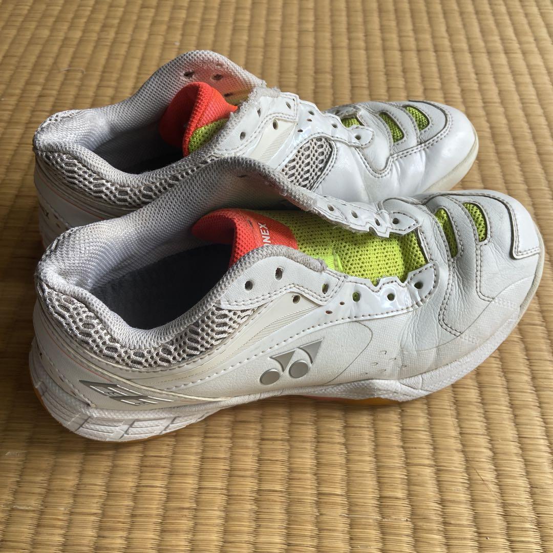 YONEX バドミントンシューズ 25.5cm ホワイト （YONEX