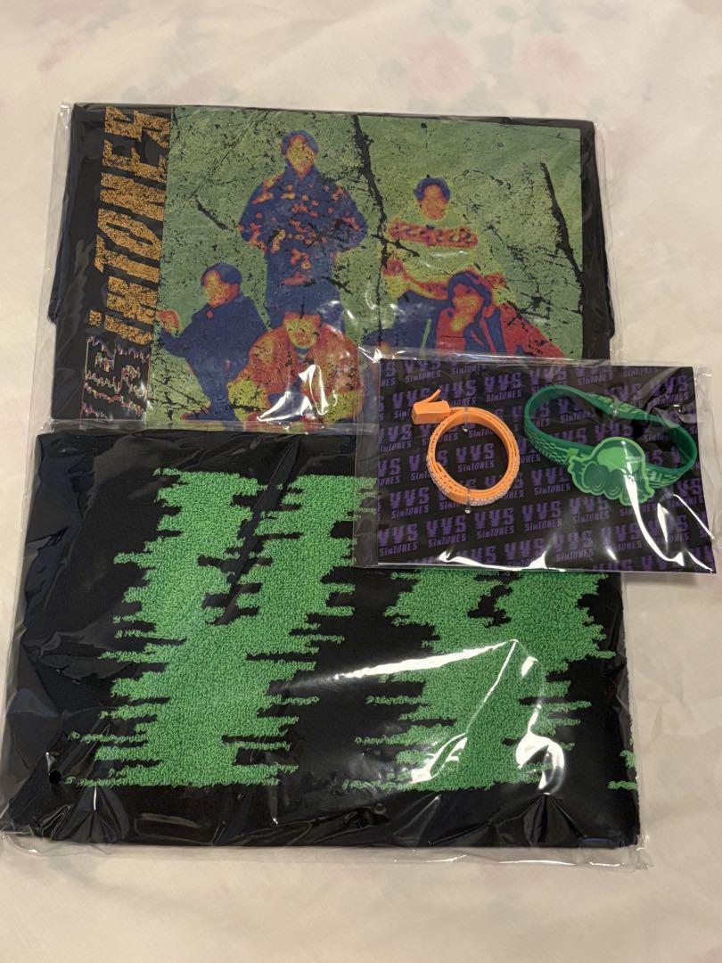 新品•未開封】SixTONES VVS Tシャツ グッズ 新品未開封 SixTONES