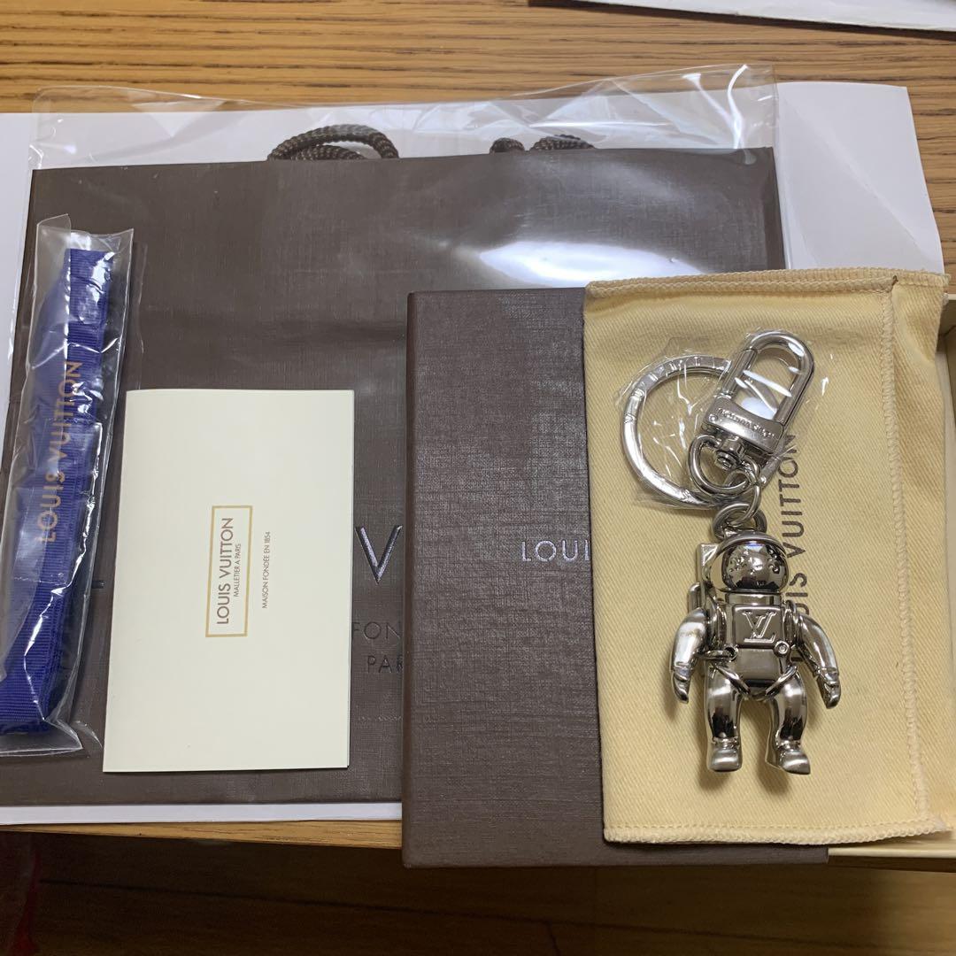 ルイ・ヴィトン 宇宙服 キーホルダー （ルイヴィトン 宇宙飛行士