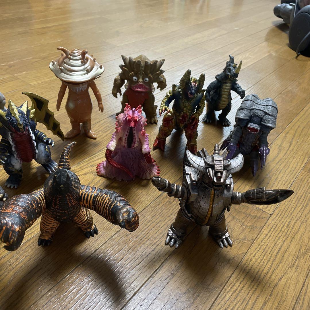 ウルトラマン怪獣 12体 （バンダイ 帰ってきたウルトラマン 怪獣