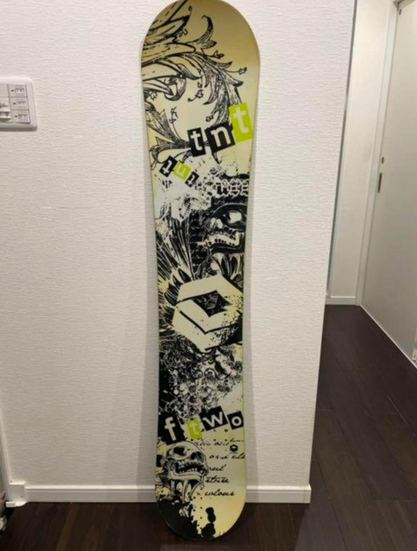 FNTC TNTＲ　156センチ　ダブルキャンバー FNTC 22-23 TNTスノーボード スノボー 板 【TNT R ダブル