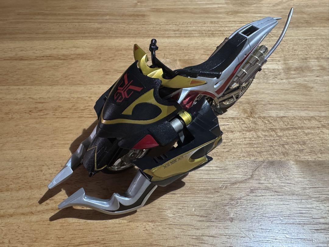仮面ライダークウガDXトライゴウラム限定版トライチェイサー2000ブラックヘッド 仮面ライダークウガDXトライゴウラム限定版トライチェイサー2000