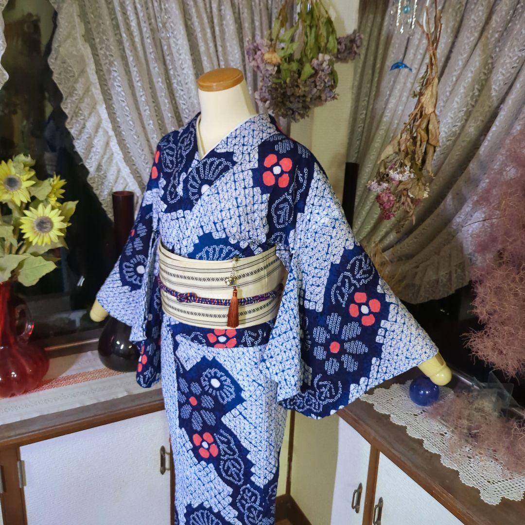 美品　有松絞り浴衣　花文様　蜘蛛絞り　藍染　夏にぴったりの涼やか浴衣　SS寸 美品 有松絞り浴衣 花文様 蜘蛛絞り 藍染 夏にぴったりの涼やか