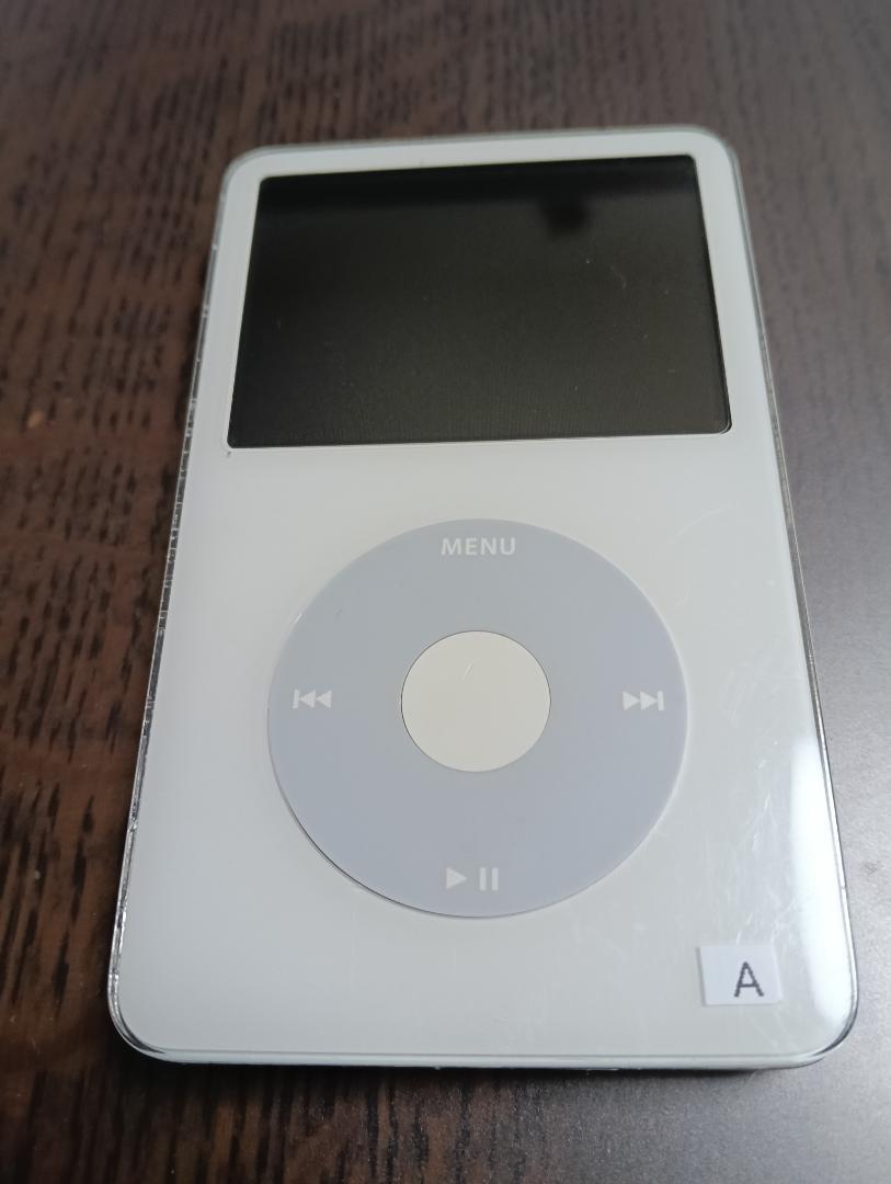 iPod Classic A1136 30GB シリコンケース 綺麗 出品A（Apple
