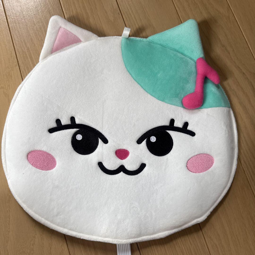 NiziU マユカ 未開封うちわ16種 まとめ売り NiziU マユカ 未開封うちわ16種 まとめ売り