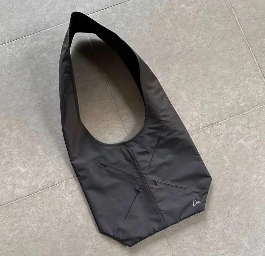 ROA Shoulder Bag roa hiking（Shoulder bag hi-res stock