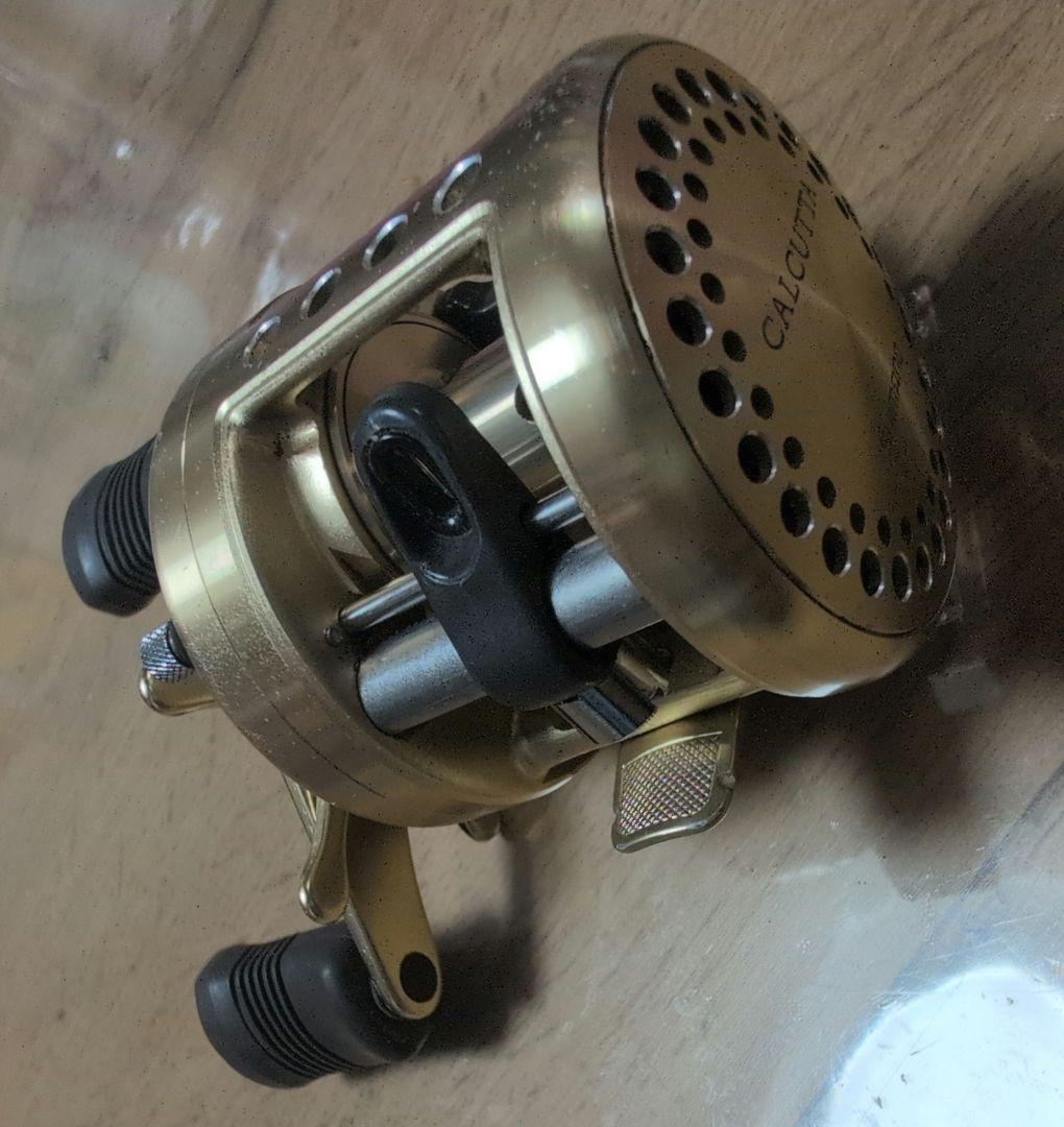シマノ カルカッタ 100XT 右巻き 動作OK！（シマノ ベイトリール