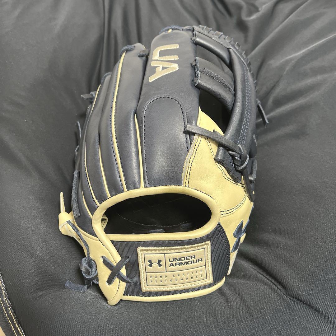 UNDER ARMOUR - ippo3 新品 アンダーアーマー 硬式 内野手用 袋付き UNDER ARMOUR - ippo3 新品 アンダーアーマー 硬式 内野手用 袋