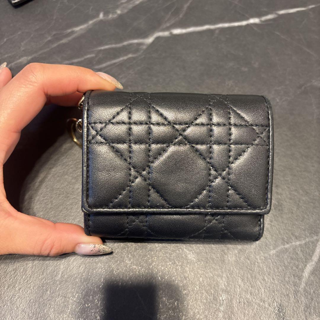 Diorブラック キルティング 三つ折り財布 DIOR キルティング 折り財布 - メルカリ