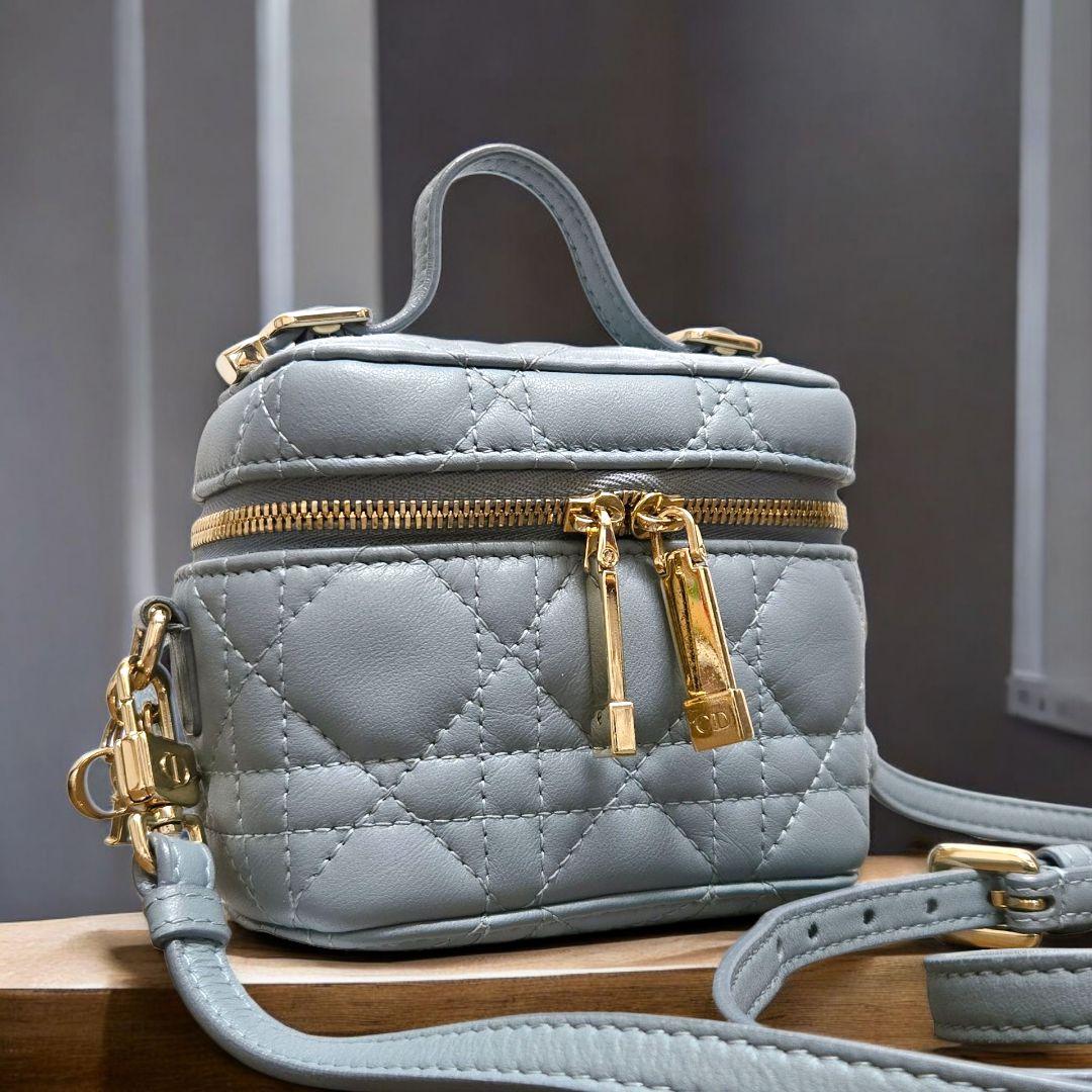 【美品】Dior ウエストポーチ マイクロバッグ S84223780188b4a2cbe5320b9c549b