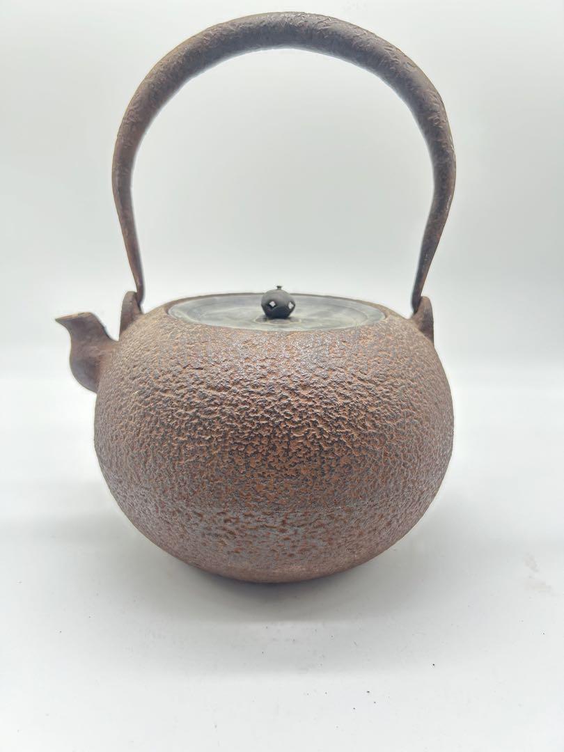 鉄瓶 茶色 丸型 身在名、水漏れ無し容量约1000 鉄瓶 茶色 丸型 身在名、水漏れ無し容量约1000（標準規格瓶 丸型