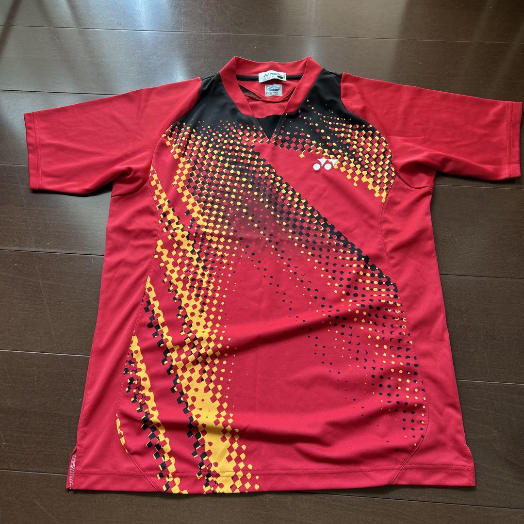 YONEX バドミントンウェア Mサイズ ユニフォーム 赤（YONEX