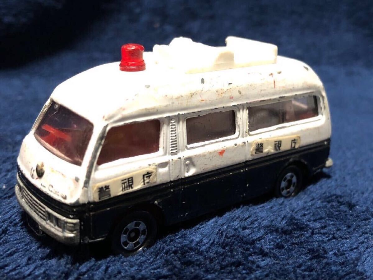 送料込み トミカ 日産 傷み キャラバン パトロールカー 警視庁