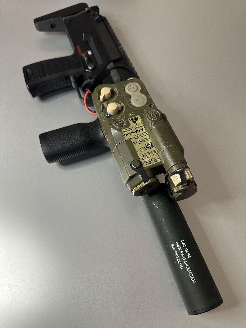 【初心者はコレ】東京マルイ MP7A1 カスタム　バッテリー付き TOKYO MARUI バッテリーセット 東京マルイ MP7A1 ブラック 電動