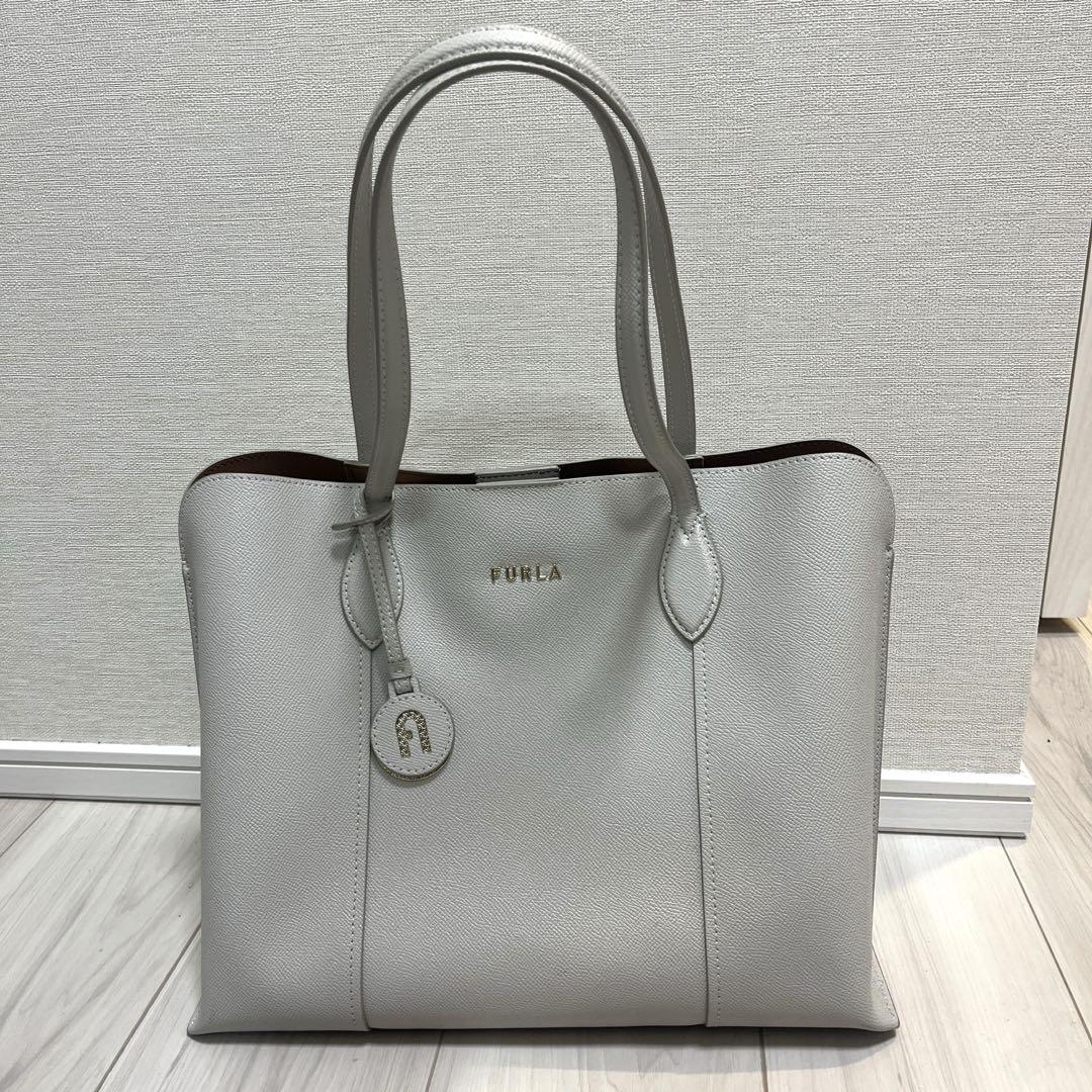 FURLA GENUINE LEATHER バッグ レザー グレージュ A4対応（中古