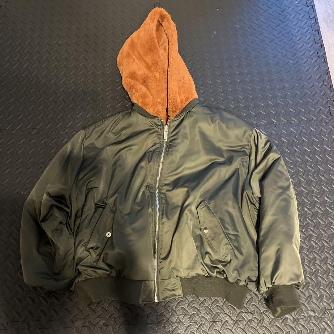 ZARA オリーブグリーン MA-1ジャケット ボアフード付き（フィズ