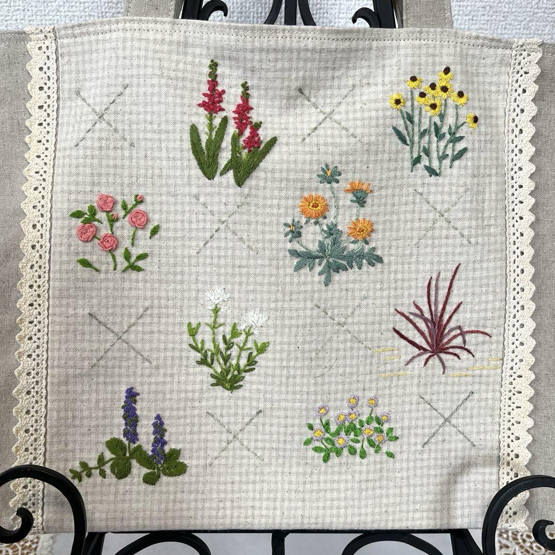 トートバッグ＊手刺繍＊ハンドメイド＊ （poco_li_poco on