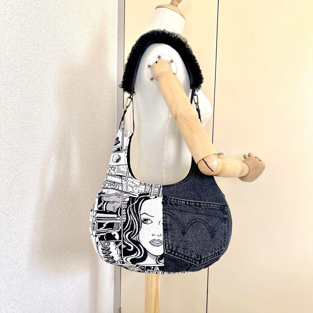 まいりさまオーダー品。アメコミまんまるデニムリメイクバッグ【ハンドメイド】 まいりさまオーダー品。アメコミまんまるデニムリメイクバッグ