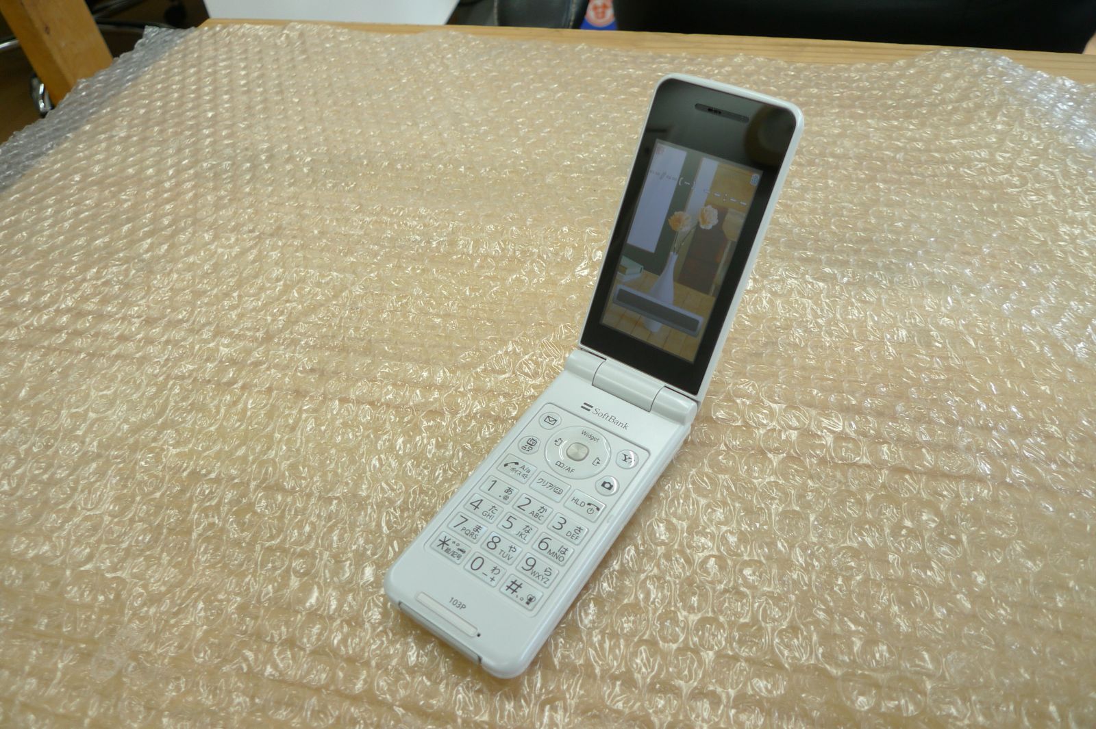 Softbank - 5818【訳あり中古・SIMフリー】701KCホワイトソフトバンク4Gガラホ Softbank - 5818【訳あり中古・SIMフリー】701KCホワイト