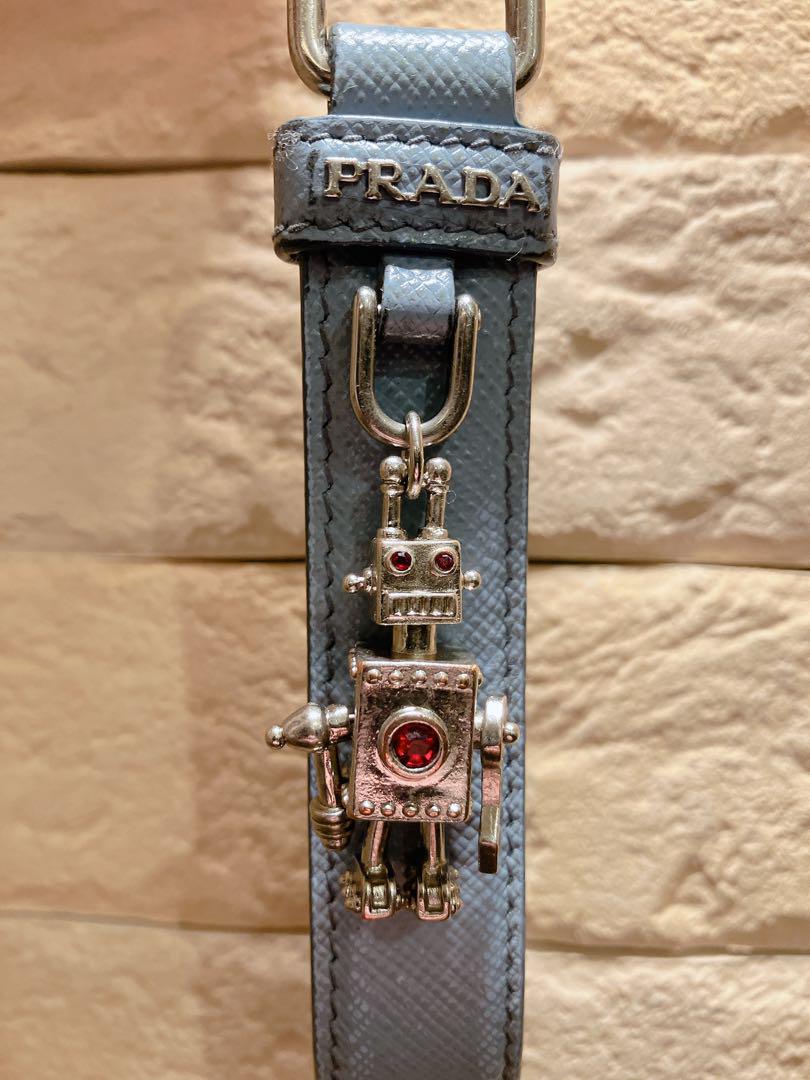 プラダ/PRADA キーホルダー型押ロゴ チャーム イタリア製ユニセックス 箱付 Amazon | [Prada] [プラダ] キーリング チャーム メタル
