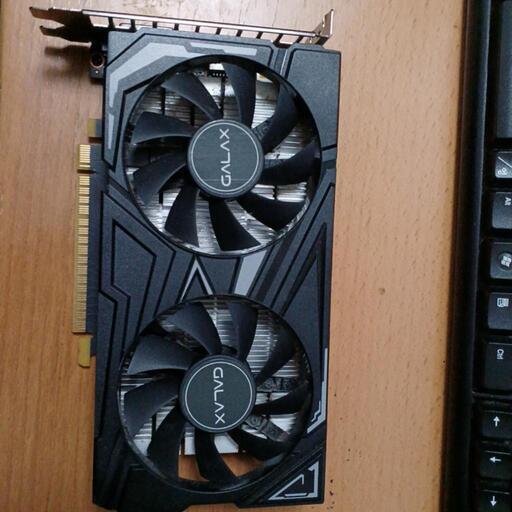 GTX1650 中古売ります~（PALIT 可笑しい GTX 1650 4gb ツイン