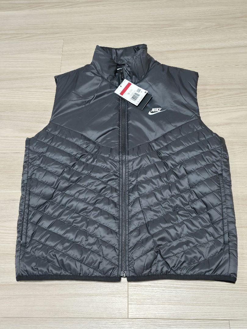 週末値下げ NIKEナイキミッドウェイト パファー ベスト Therma