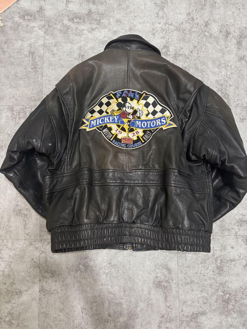 【ディズニー】 レザージャケット 革ジャン 黒 ライダース ミッキー ワッペン ディズニー】 レザージャケット 革ジャン 黒 ライダース
