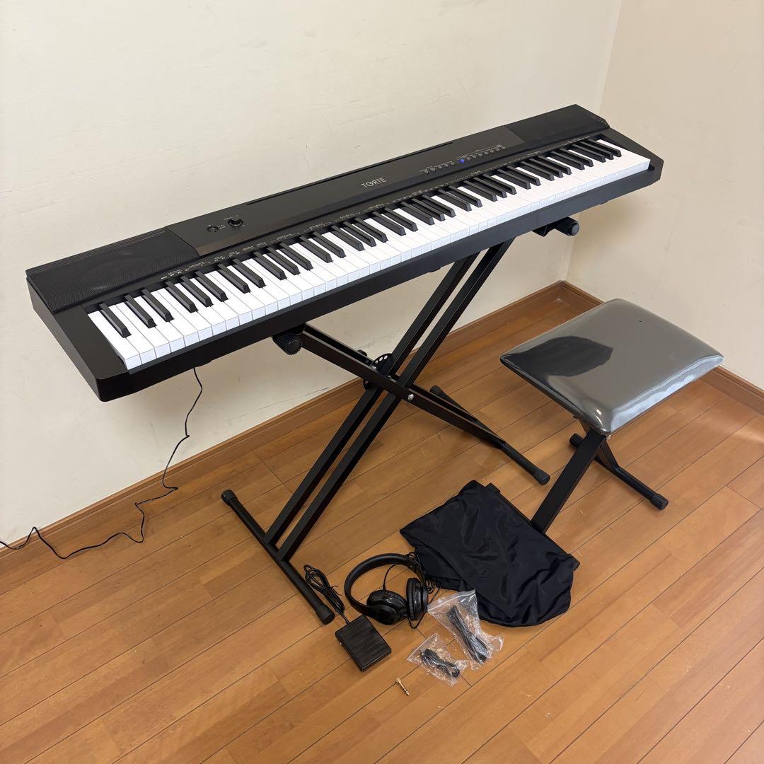 【美品・付属品多数】TORTE トルテ 電子ピアノTDP-88スタンド/椅子付属 電子ピアノ 88鍵盤 TORTE TDP-SP03 スタンド付きセット〔ペダル