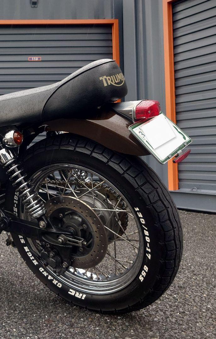TRIUMPH ボンネビルt100　リアフェンダー ルーカステール付き TRIUMPH ボンネビルt100 リアフェンダー ルーカステール付き