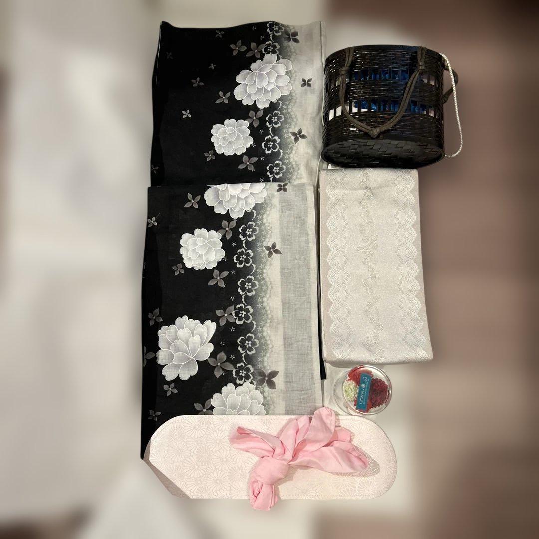 黒白花柄浴衣・帯・バッグセット 黒白花柄浴衣・帯・バッグセット （浴衣 レディース セット 浴衣