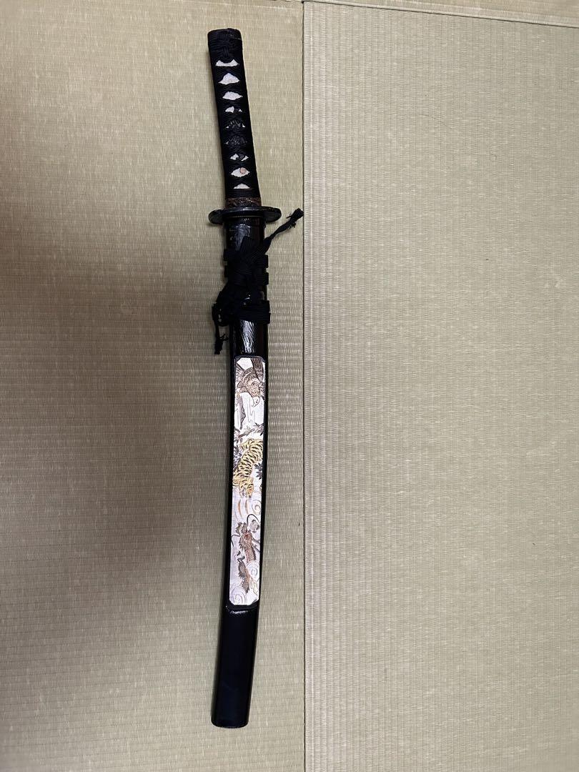 虎と鷹の彫刻が施された刀　模造刀 虎と鷹の彫刻が施された刀 模造刀 （真剣・諸工作の価格表｜肥後