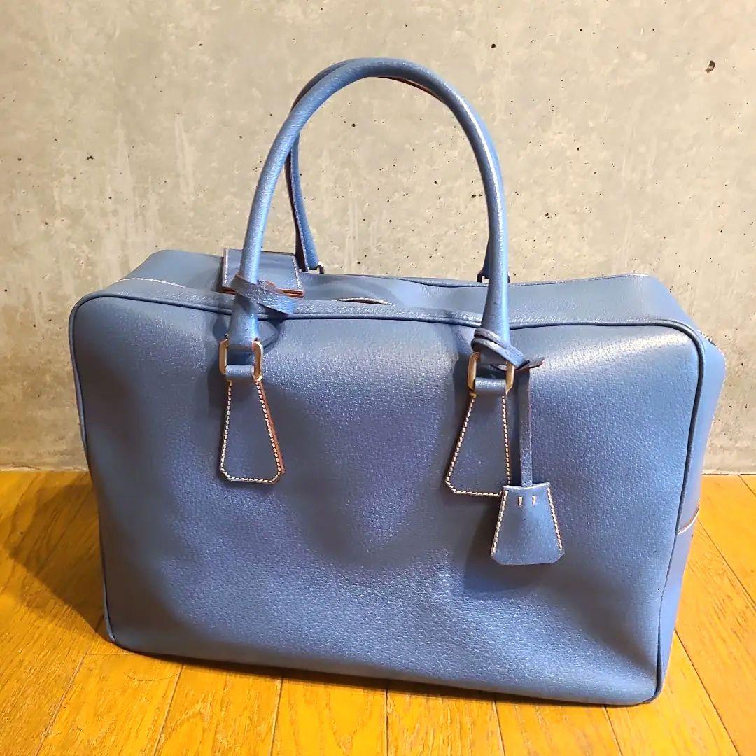 PRADA ブルーレザー ボストンバッグ 楽天市場】プラダ ミニボストン レザーの通販
